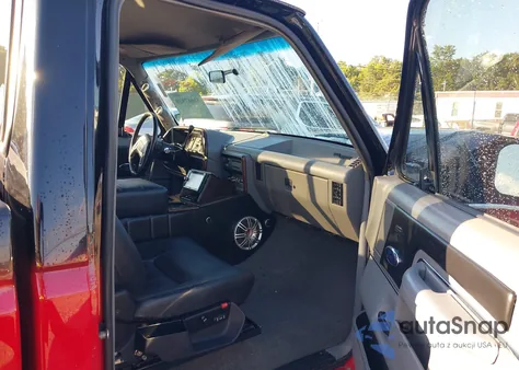 1988 Ford F150 z USA, uszkodzony, nr VIN 1FTEF14N3JNB60278